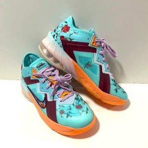 Size 6 _ Nike LeBron 18 Low X Mimi Plange Daughter 2021